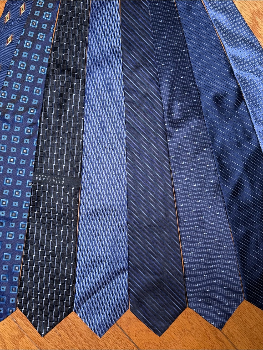 Lot of 8 Men's Blue Patterned Silk Tie - mixed brands